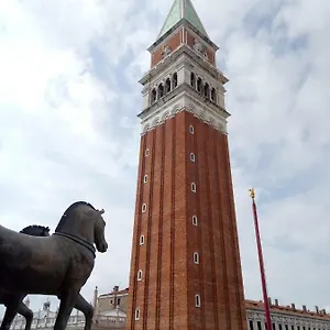 Essence Of Apartment Venice